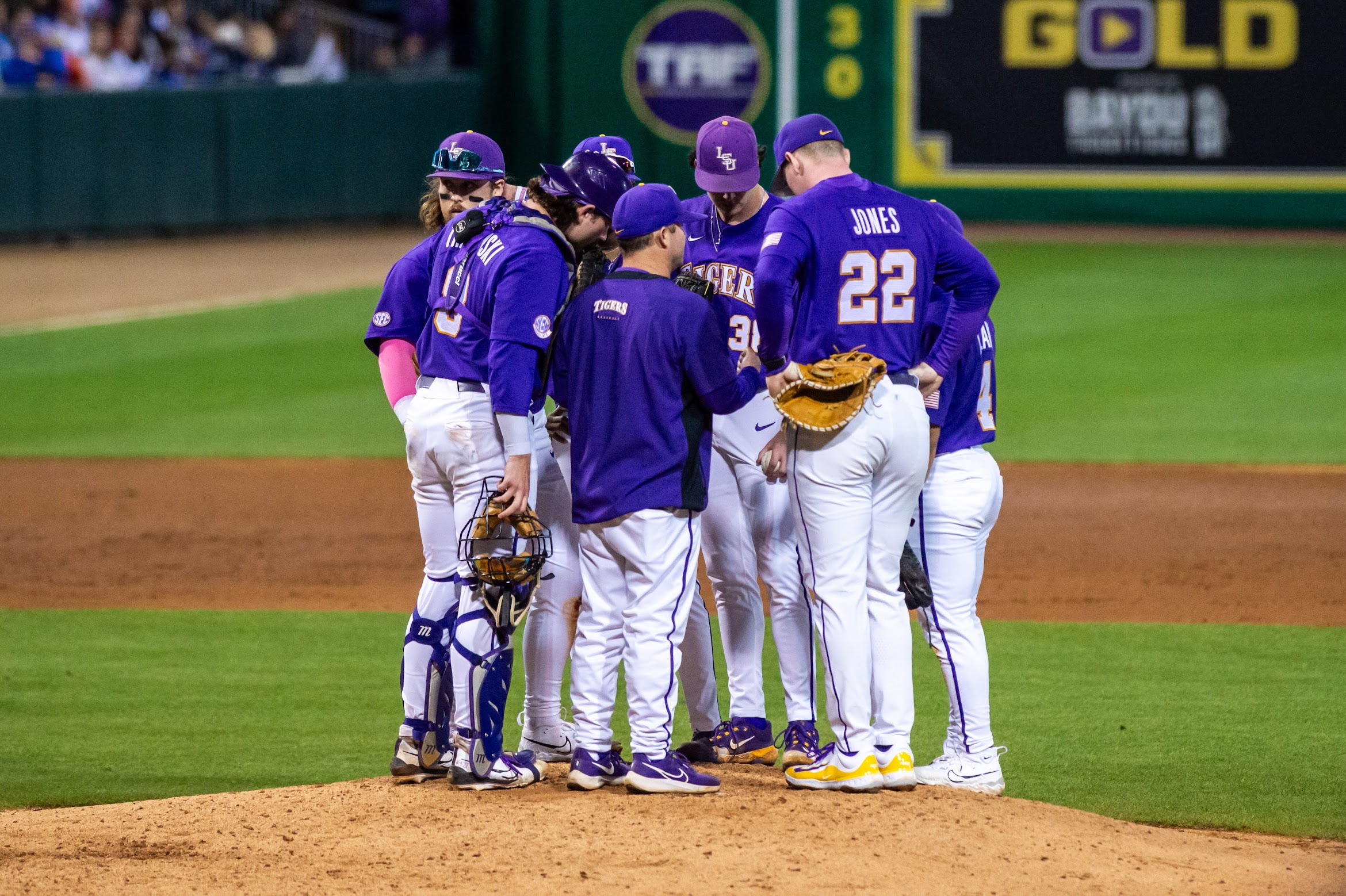 LSU baseball lands right handed pitcher in transfer portal from its ...