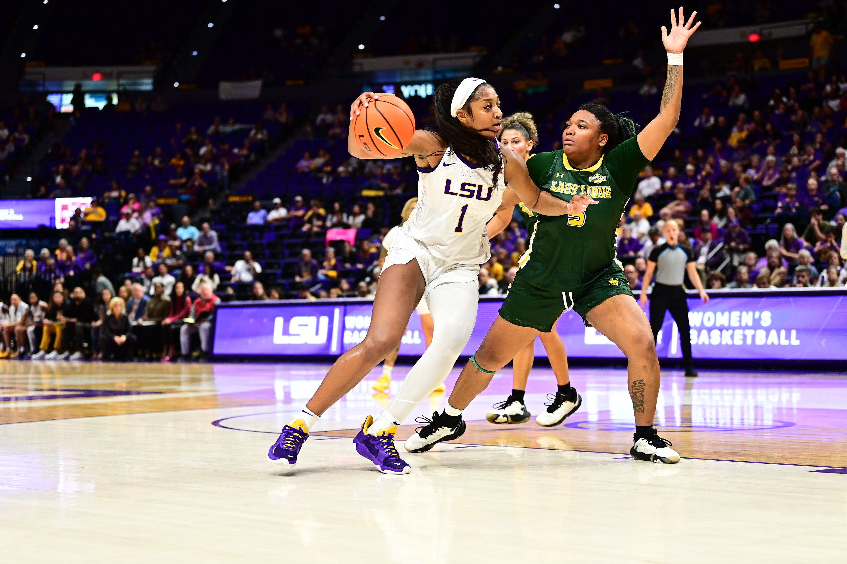 No. 11 LSU women’s basketball turns back determined effort from SLU