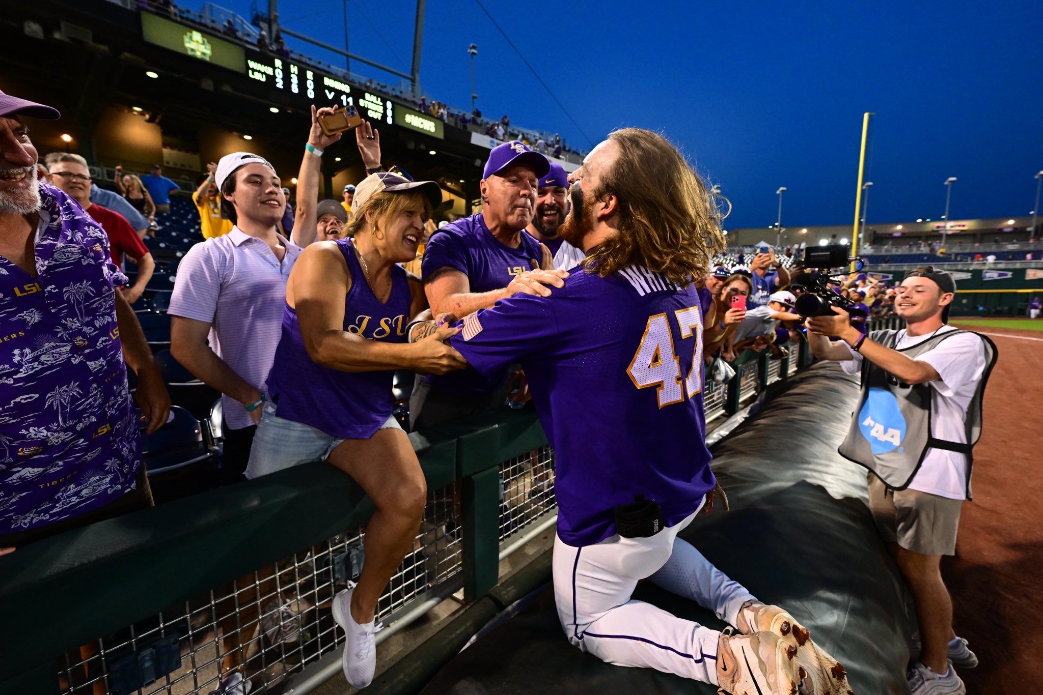 CWS Instant Classic with Video: LSU's Tommy White's walk-off home