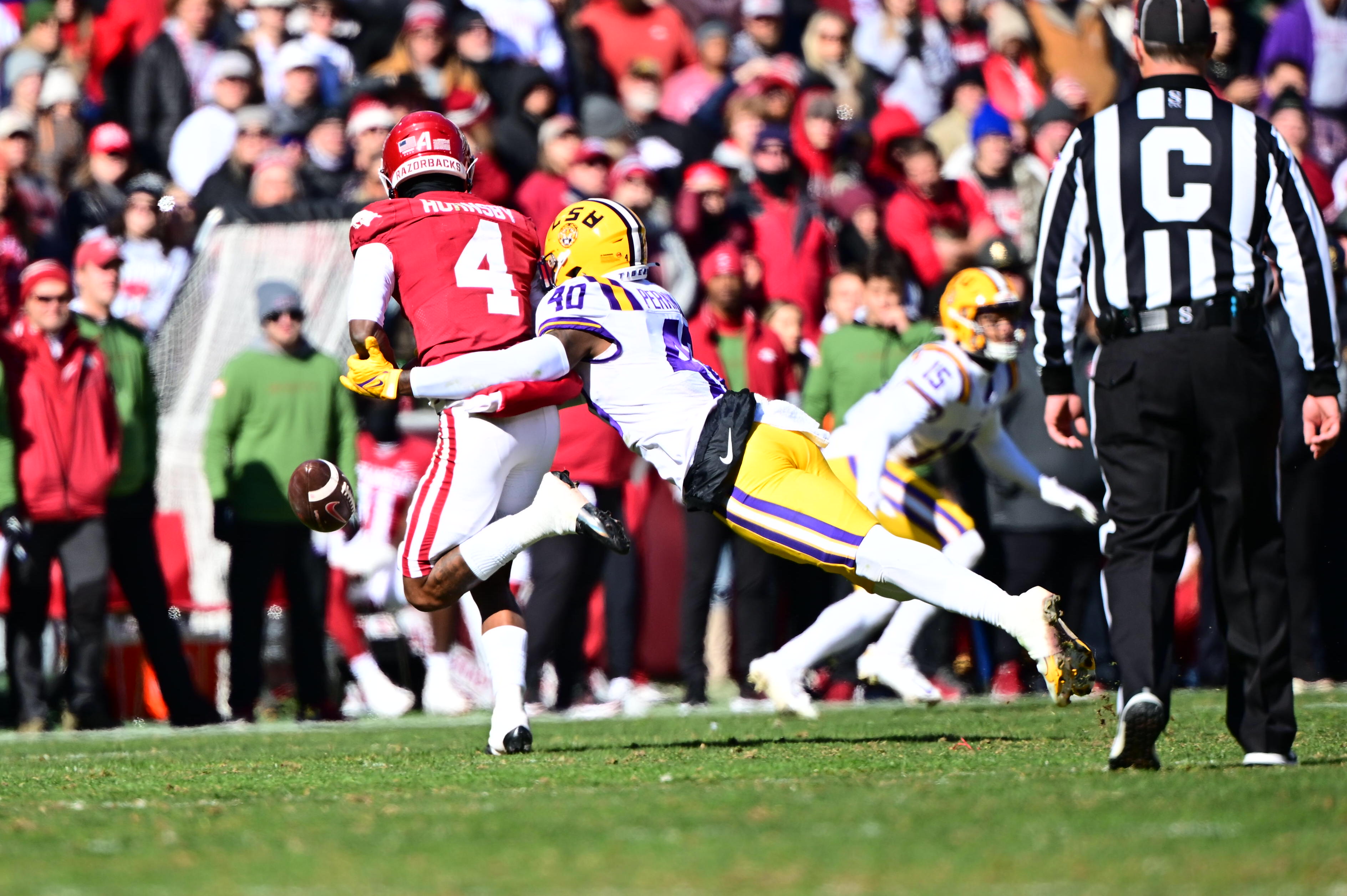 Matter Of Survival No 7 LSU Relies On Play Of Defense To Turn Back 