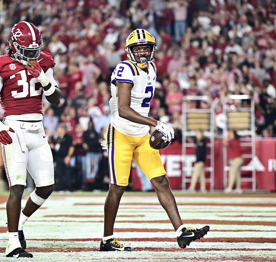 Unable To Pull Rank: No. 13 LSU Loses Services Of Jayden Daniels, Can’t ...