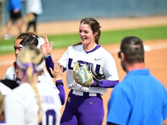 LSU Softball Splits a Pair in California