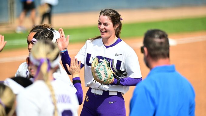 LSU Softball Splits a Pair in California