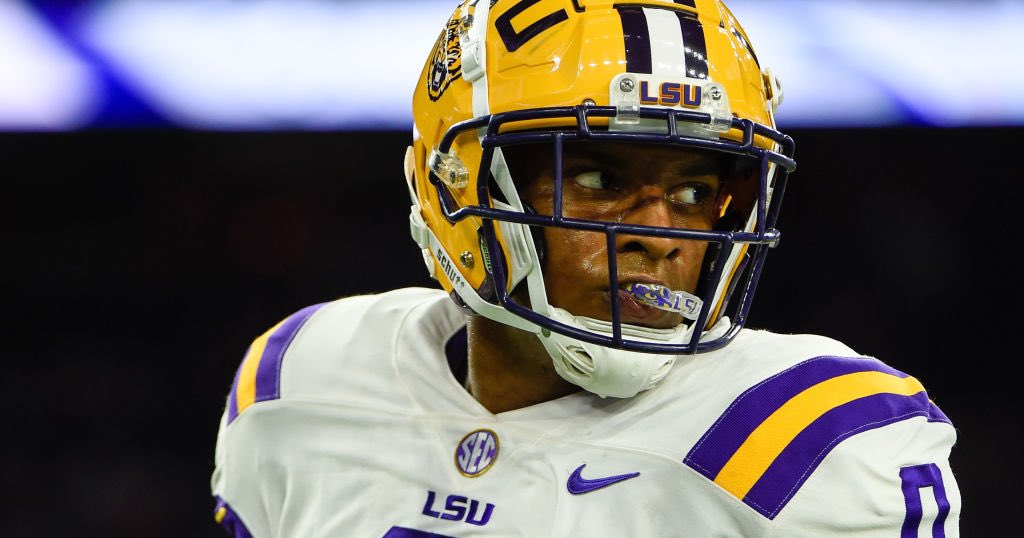 Crippling blow? Decision of Maason Smith to enter NFL Draft further  depletes LSU's experienced depth at defensive tackle | Tiger Rag