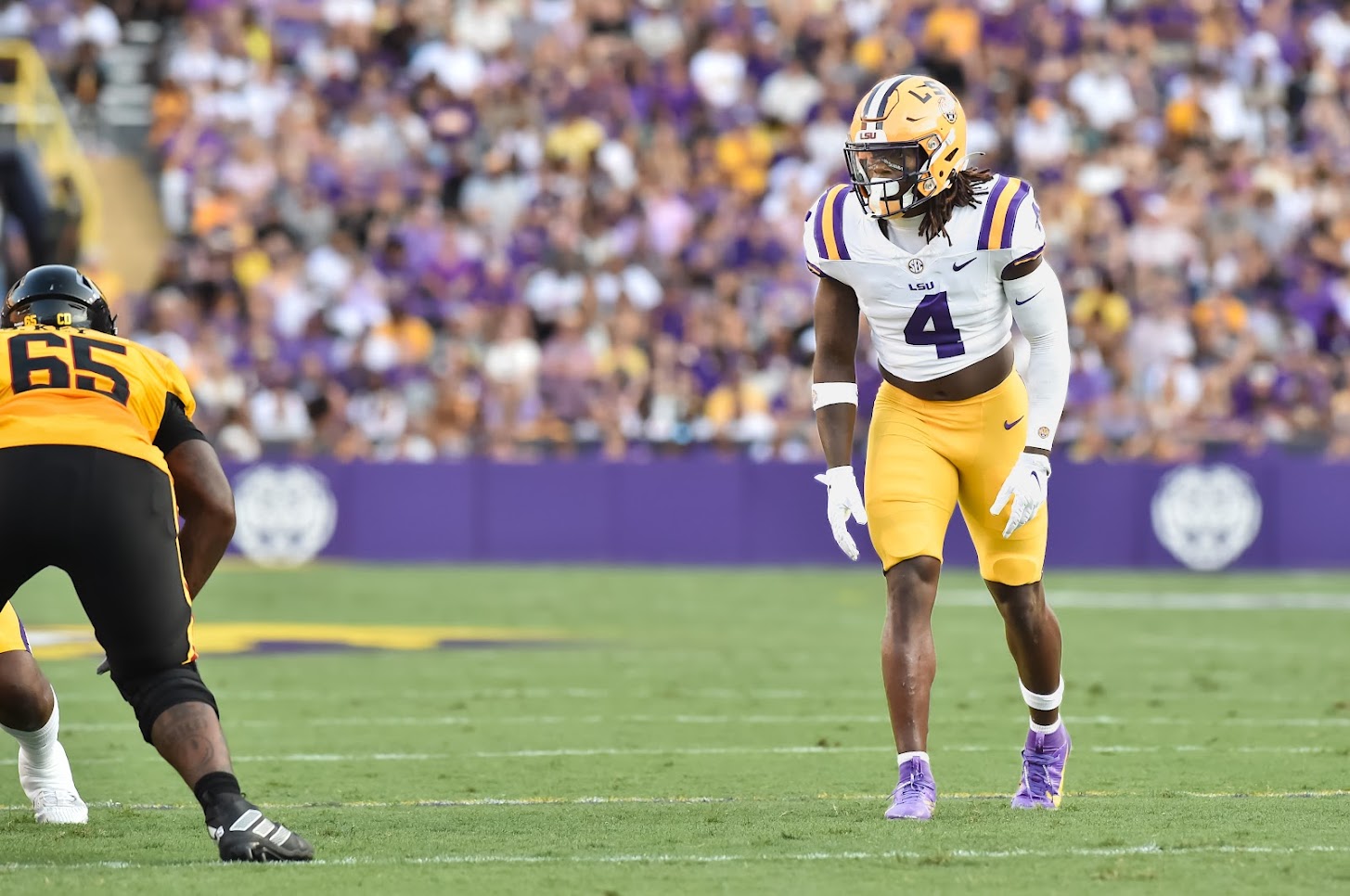 What dictates a fast start for LSU football in 2022?