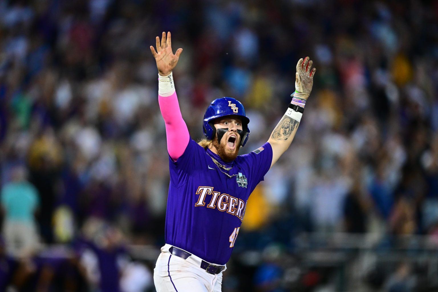 Live Updates Tommy White tworun walkoff home run in 11th puts LSU