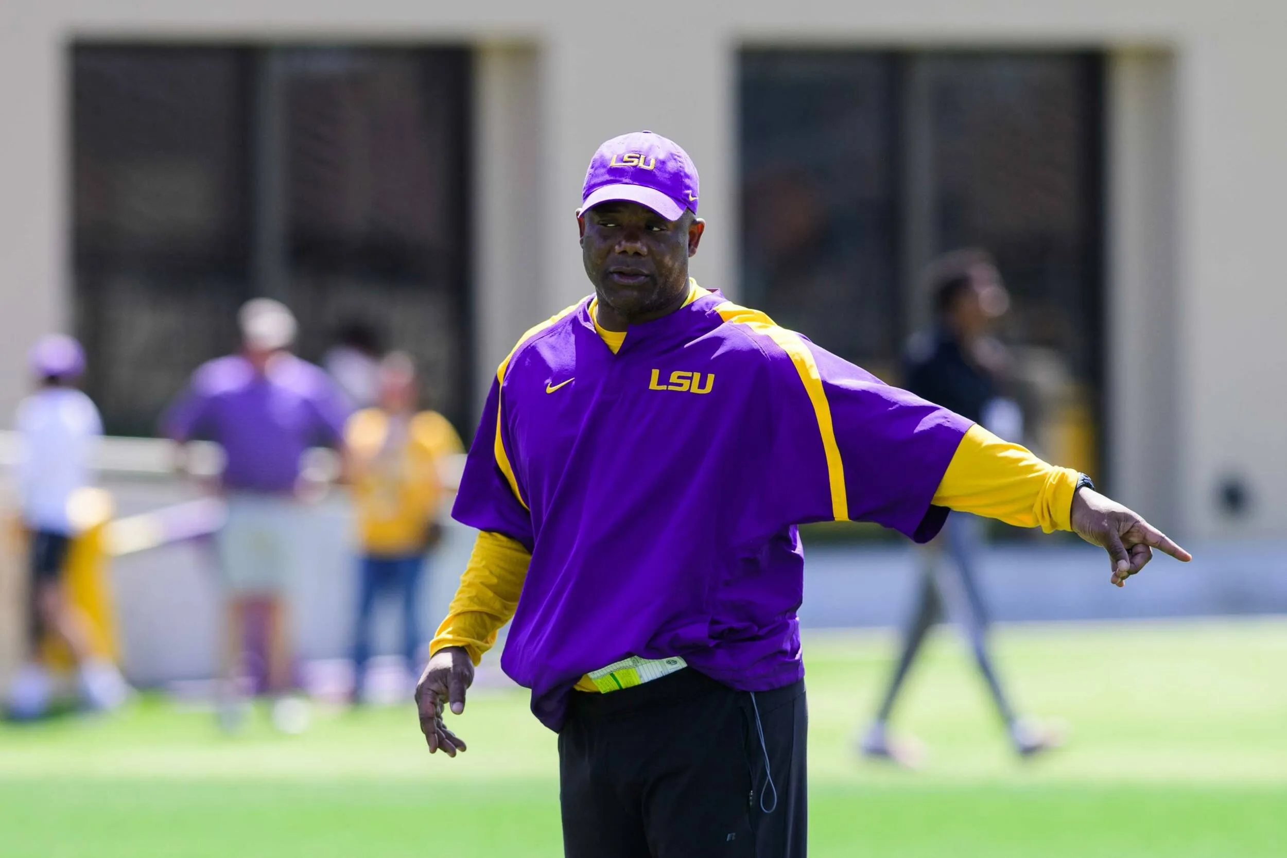 LSU football lands fourstar running back commit from Alexandria for